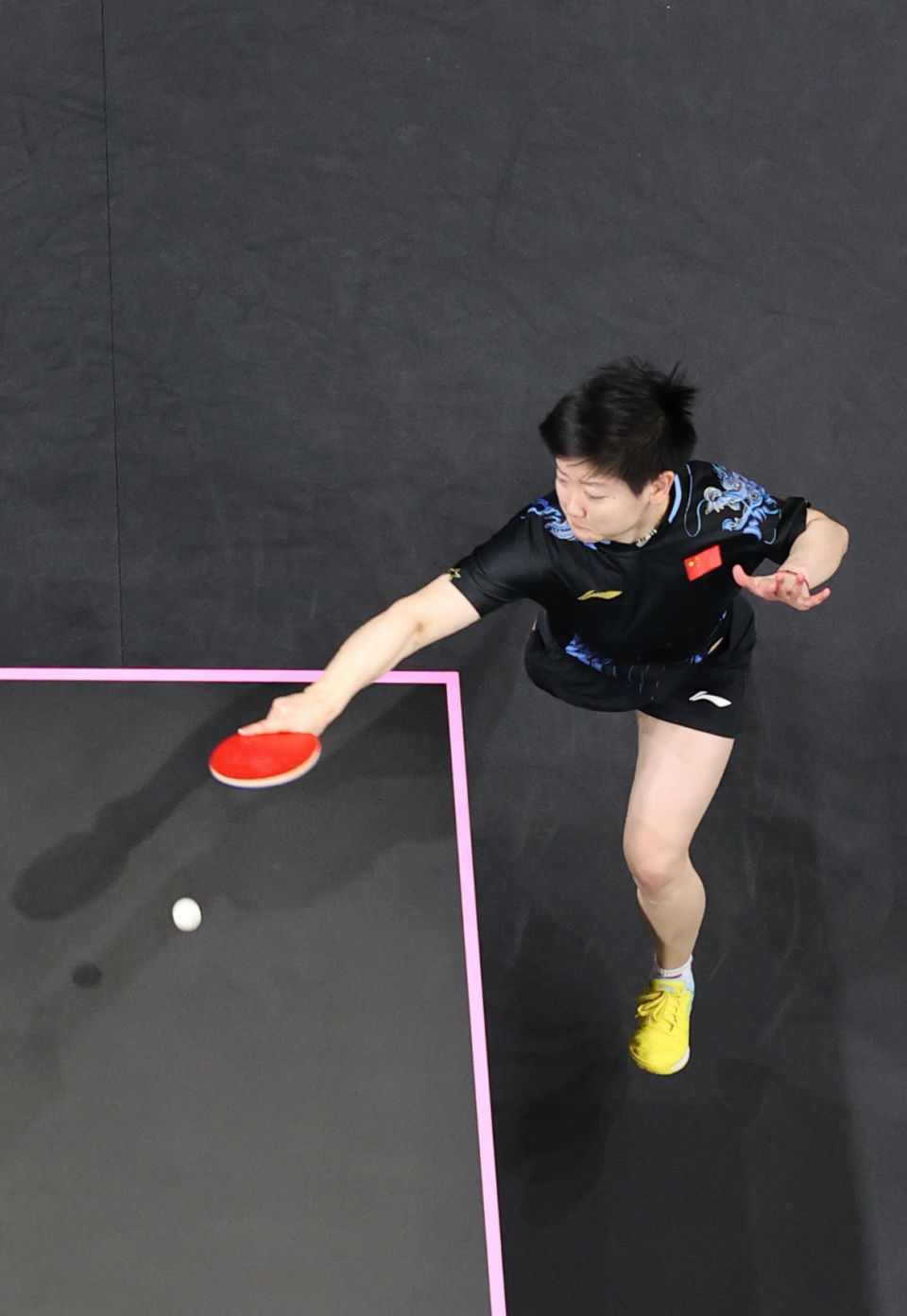 加强对官员 加强对官员