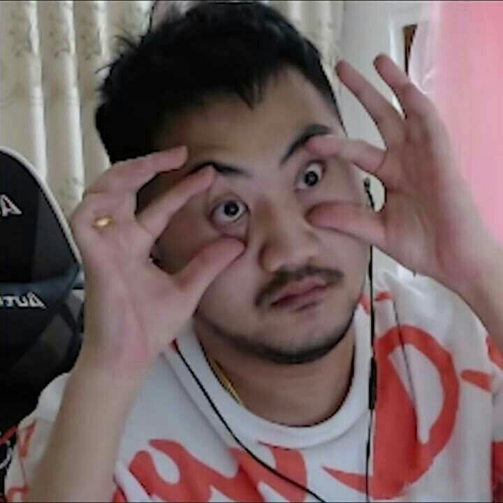 门左下角 门左下角